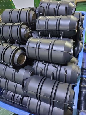 Wysokiego ciśnienia 10 000 psi Stalowe wnętrza Swab Cup do uprawy ropy naftowej Downhole Swabing Narzędzia w niestandardowych rozmiarach