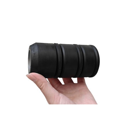 Średniotonażowy gumowy kubek do czyszczenia szybów naftowych, odporny na olej, o ciśnieniu roboczym 10 000 psi